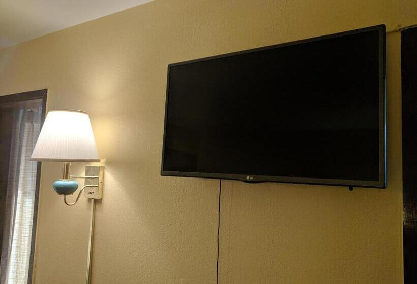 Номер Deluxe, Lakeview Motel