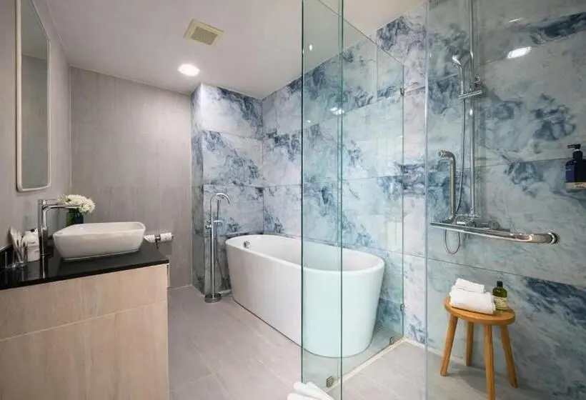 Deluxe Suite King Bed, Aqua Maya Phuket