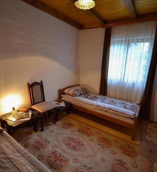 اتاق استاندارد, Antik