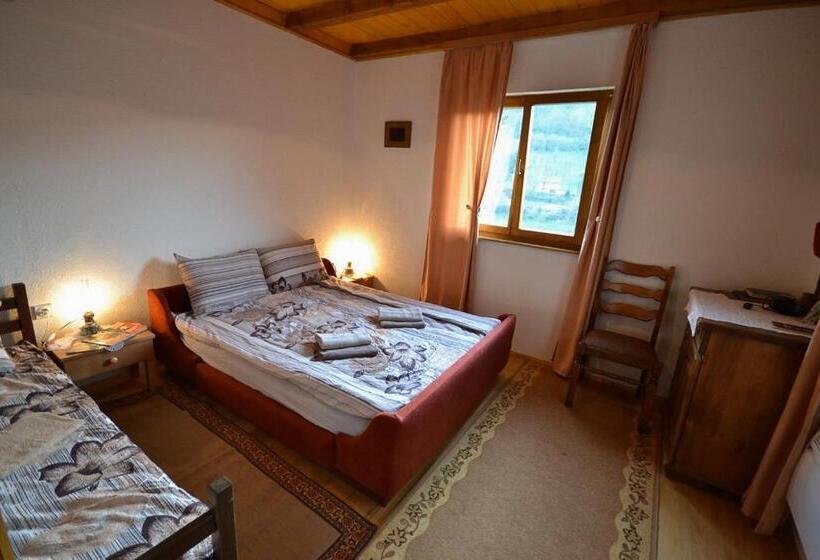 آپارتمان 2 خوابه, Antik