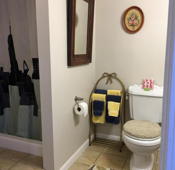 デラックスルーム, The Ashe Farm Bed & Breakfast