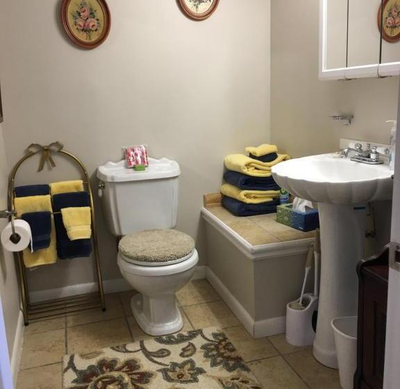 デラックスルーム, The Ashe Farm Bed & Breakfast