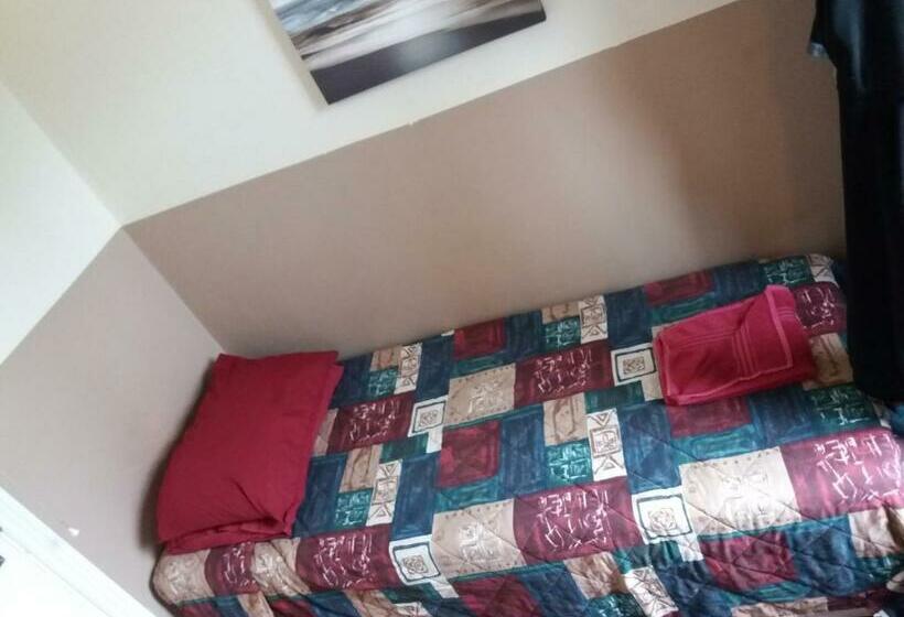 Номер Стандарт Индивидуальный, The Crouch Oak