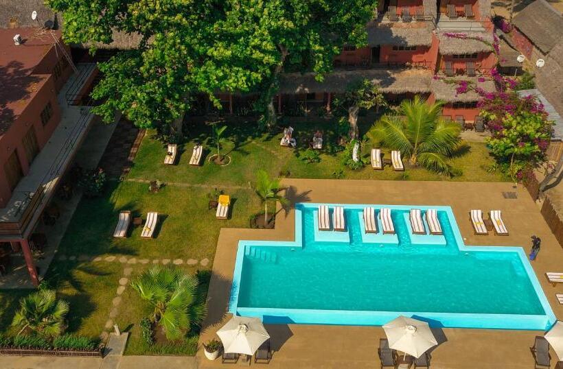 اتاق استاندارد با بالکن و چشمانداز دریا, Nosy Lodge