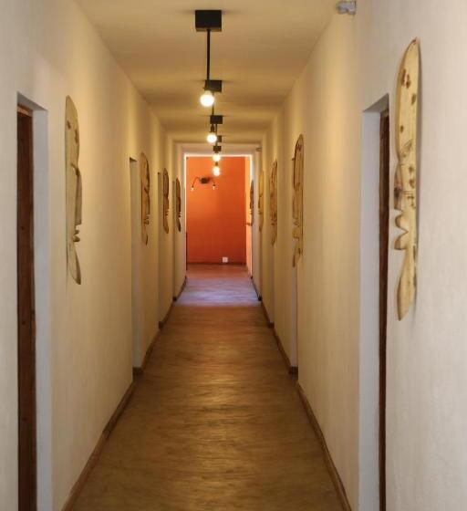 اتاق استاندارد با بالکن و چشم‌انداز دریا, Nosy Lodge