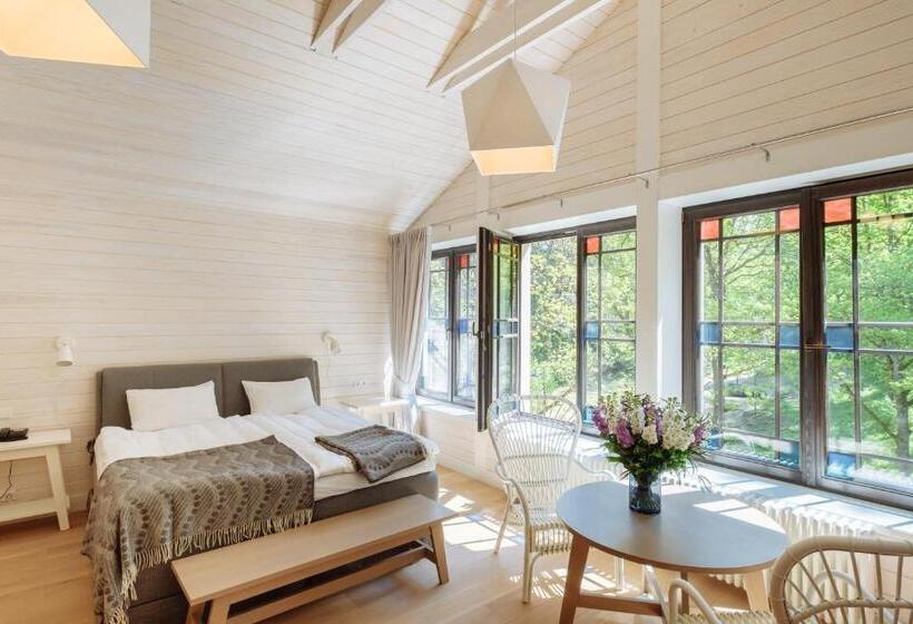 اتاق لوکس, Villa Santa