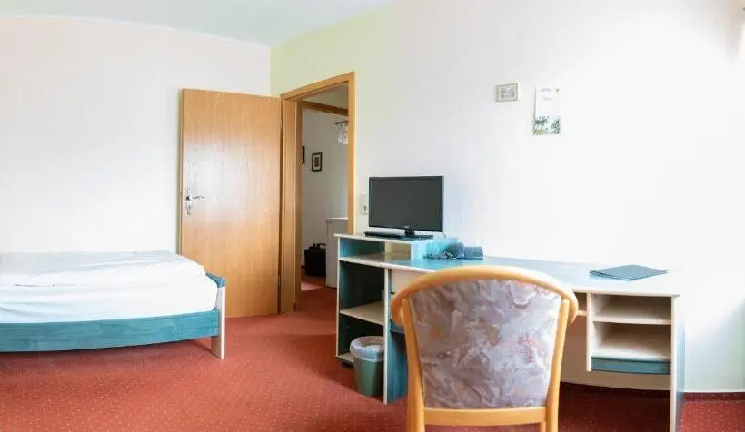 Standard Yhden Hengen Huone, Landhotel Biberburg