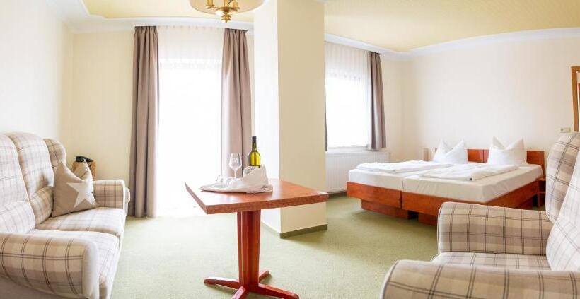 발코니가 있는 스위트, Landhotel Biberburg