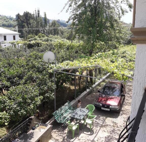 اتاق استاندارد سه نفره, House Dea Dea