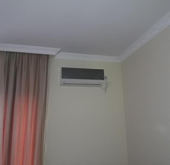 اتاق استاندارد سه نفره, House Dea Dea