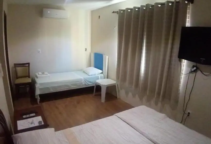 Basic Kolmen Hengen Huone, Ruan Beach