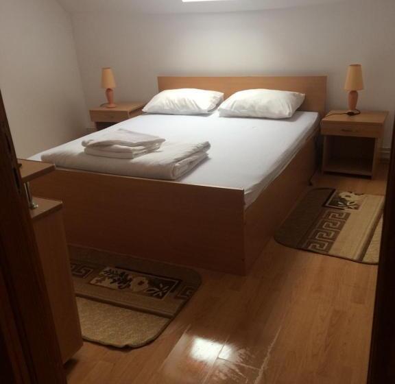 آپارتمان 2 خوابه, Pensiunea Bujor De Munte