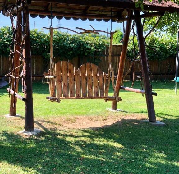 آپارتمان 2 خوابه, Pensiunea Bujor De Munte