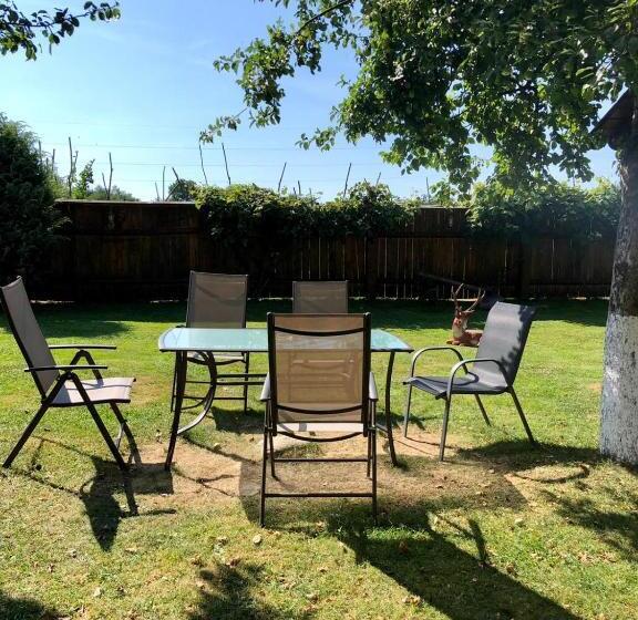 آپارتمان 2 خوابه, Pensiunea Bujor De Munte