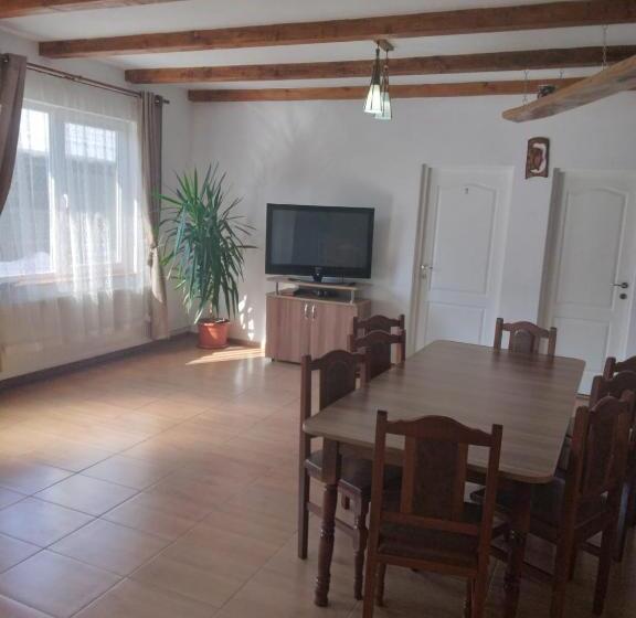 اتاق استاندارد سه نفره, Pensiunea Bujor De Munte