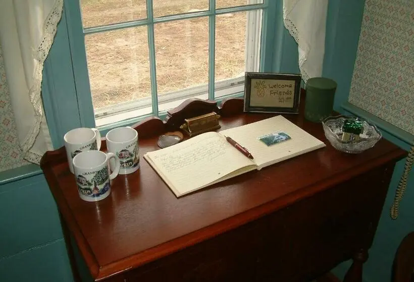 スタンダードルーム, Truman Gillet House B & B