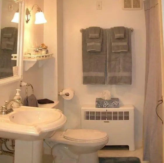 スタンダードルーム, Truman Gillet House B & B