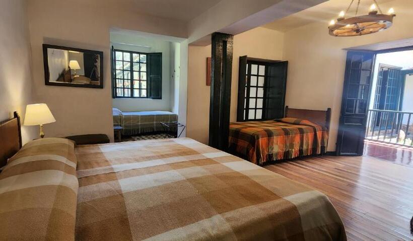 ファミリールーム, Hacienda Suescún   300 Años De Historia