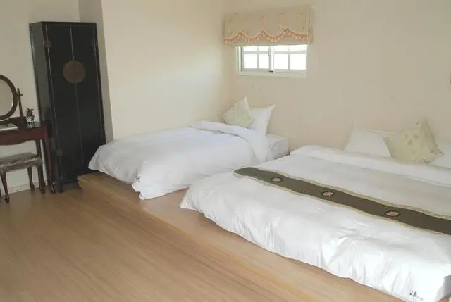 اتاق استاندارد سه نفره, Lk Breakfast And Beds
