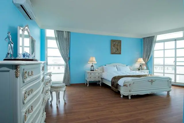 اتاق لوکس با بالکن, Lk Breakfast And Beds