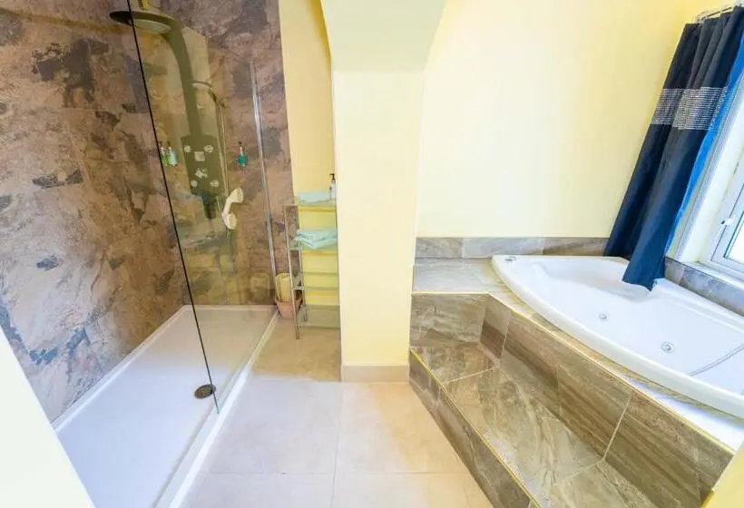 ロイヤルスイート, Ferndale Luxury Boutique Bed & Breakfast