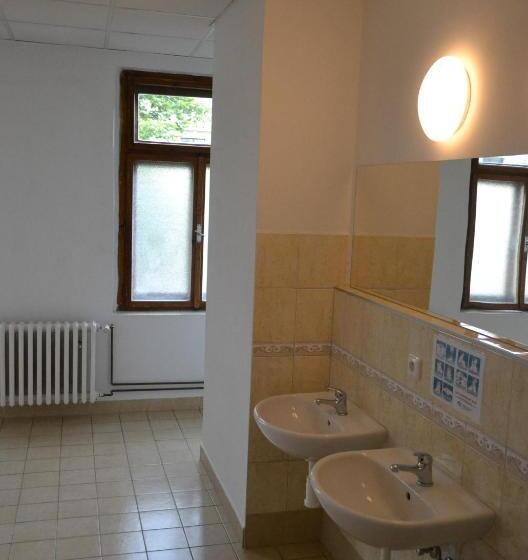 Номер Стандарт Четырехместный Совместный Санузел, Hostel U Sv. štěpána