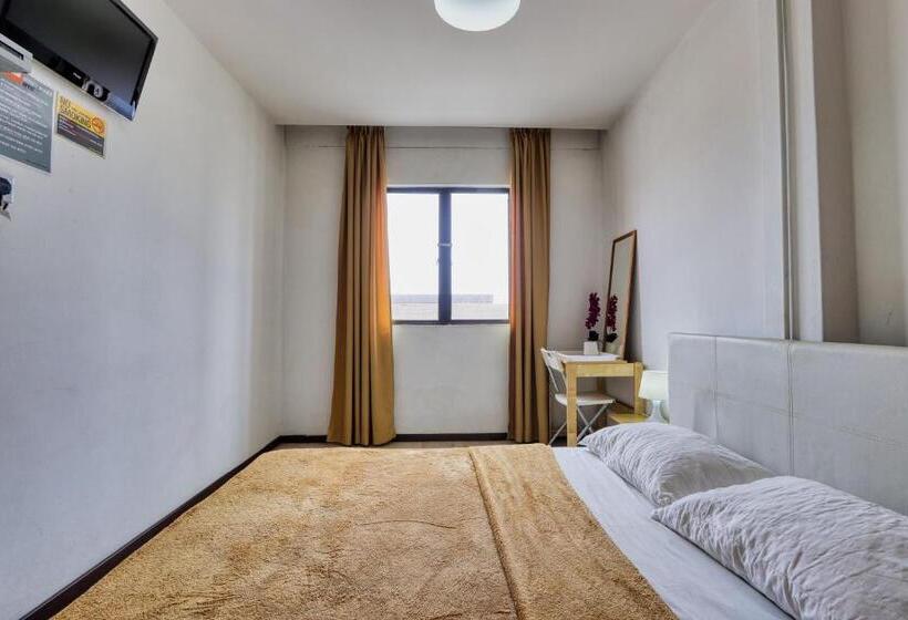 חדר דלוקס, Bata Merah Boutique