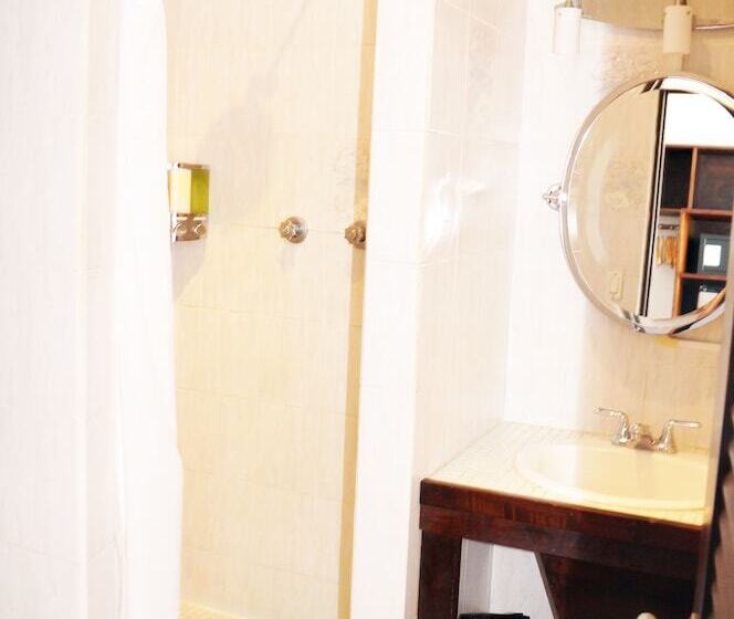 اتاق استاندارد با چشمانداز دریا, Bravo Beach