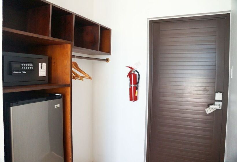 اتاق استاندارد با چشمانداز دریا, Bravo Beach