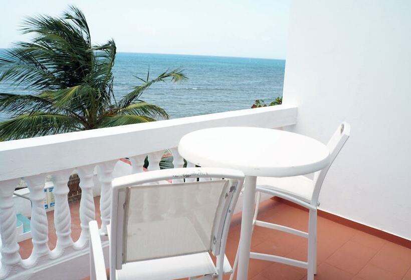 اتاق استاندارد با چشمانداز دریا, Bravo Beach