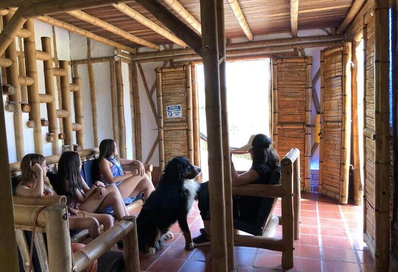 شاليه غرفة نوم واحدة, La Montoya