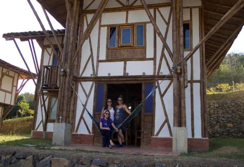 شاليه غرفة نوم واحدة, La Montoya