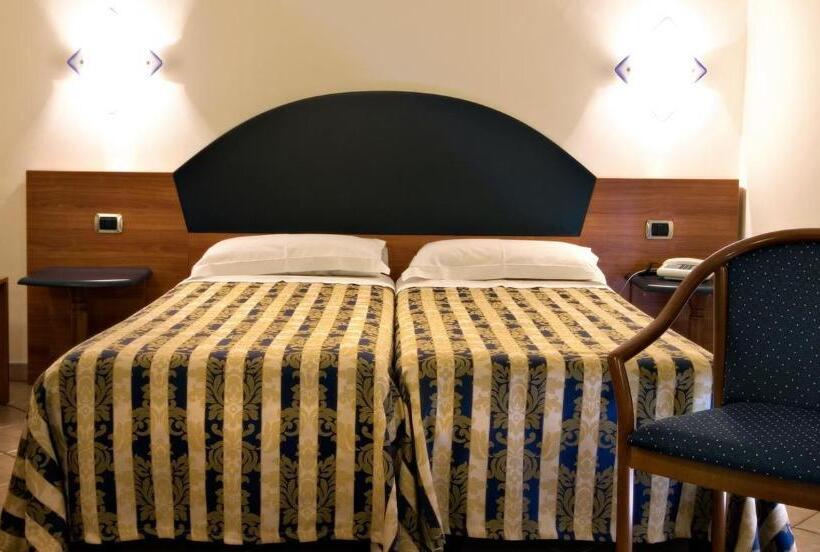 חדר סטנדרט, Marconi