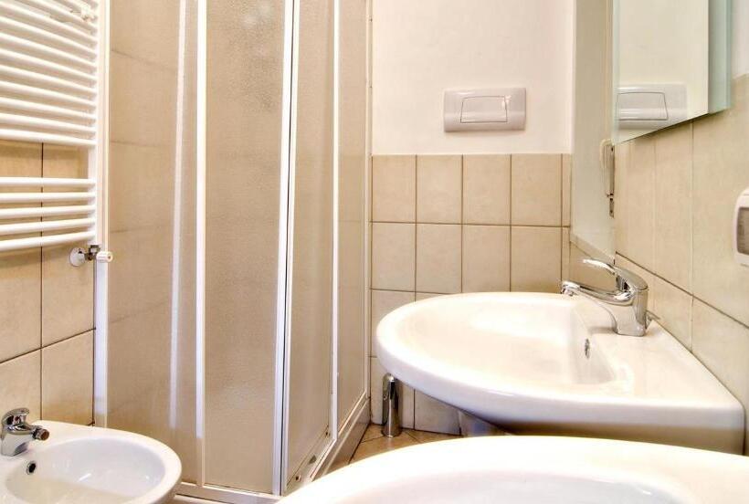 스탠다드 트리플 룸, Marconi