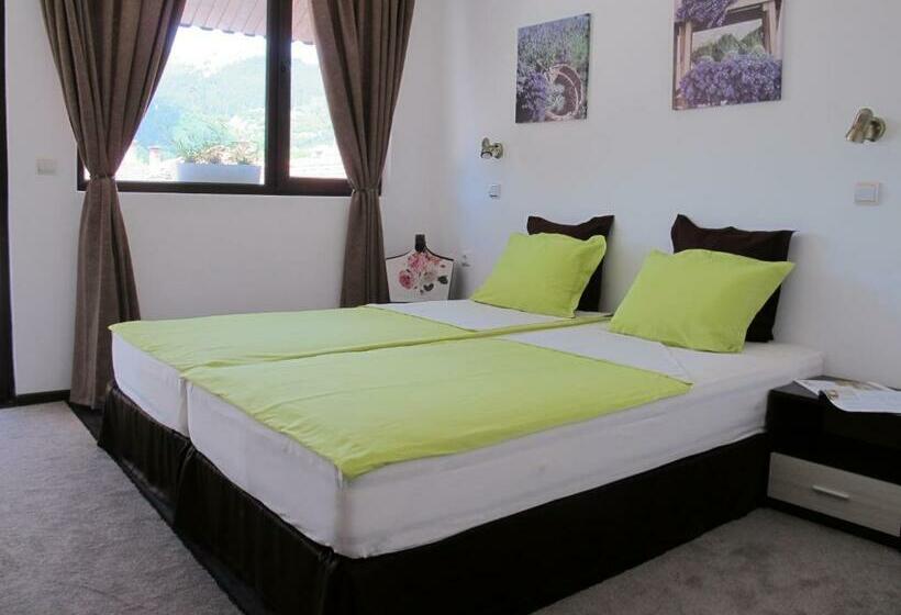 חדר סטנדרט עם טרסה, Guest House & Bistro Lefterova