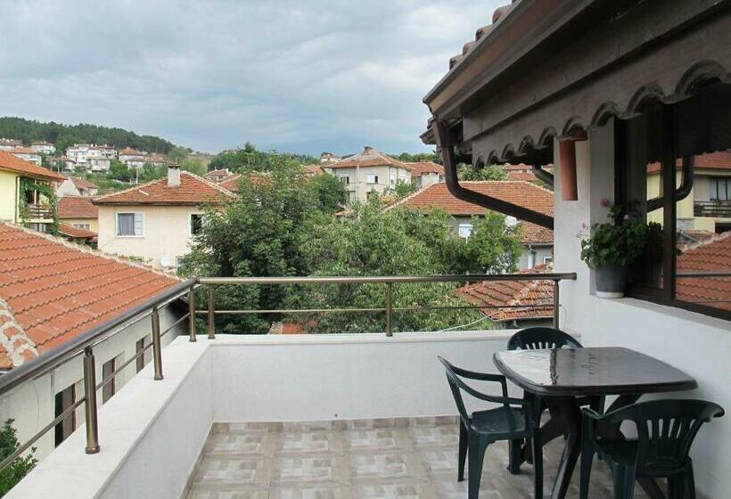 Номер Стандарт с Террасой, Guest House & Bistro Lefterova