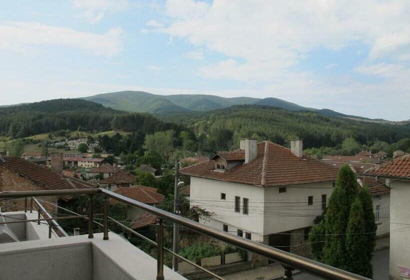 חדר סטנדרט עם טרסה, Guest House & Bistro Lefterova