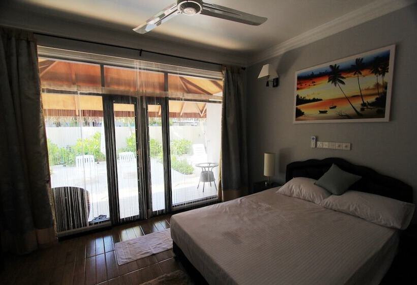 اتاق استاندارد, Local Island Inn