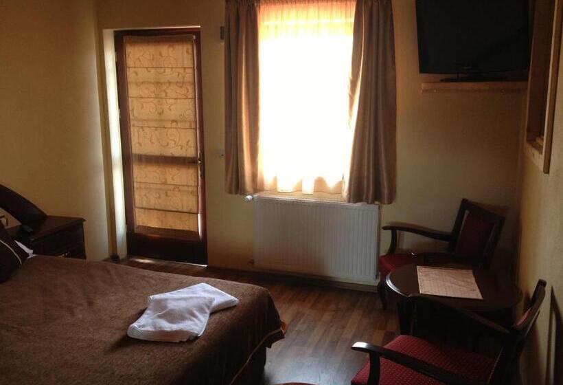 סוויטת 2 חדרי שינה, Pensiunea La Nise