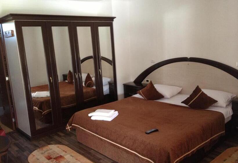 סוויטת 2 חדרי שינה, Pensiunea La Nise