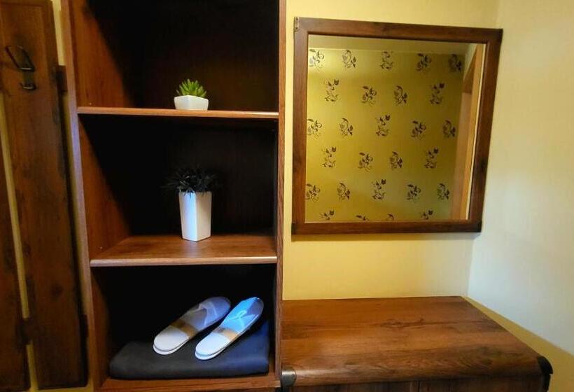 إستوديو قياسى, Selfness Rožňava