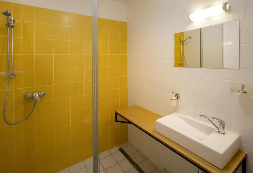 スタンダード４人部屋, Wellness Hotel Lihovar