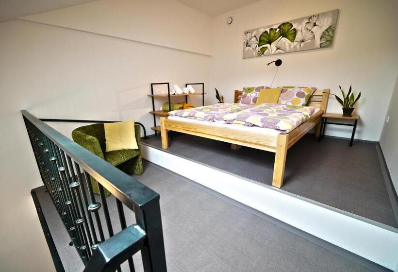 标准三人间, Wellness Hotel Lihovar