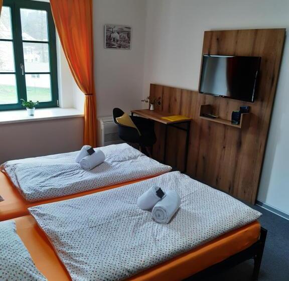 高级三人间, Wellness Hotel Lihovar