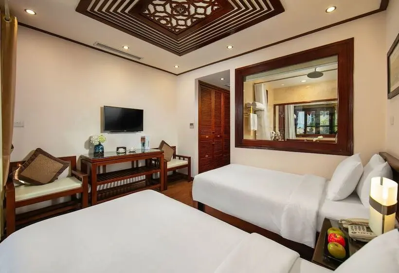 اتاق استاندارد با بالکن, Hanoi Nostalgia Hotel & Spa