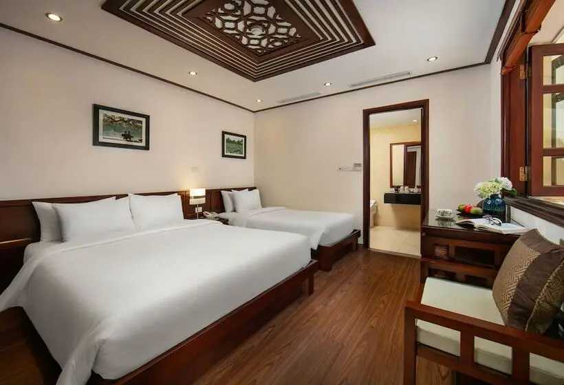 اتاق استاندارد سه نفره, Hanoi Nostalgia Hotel & Spa
