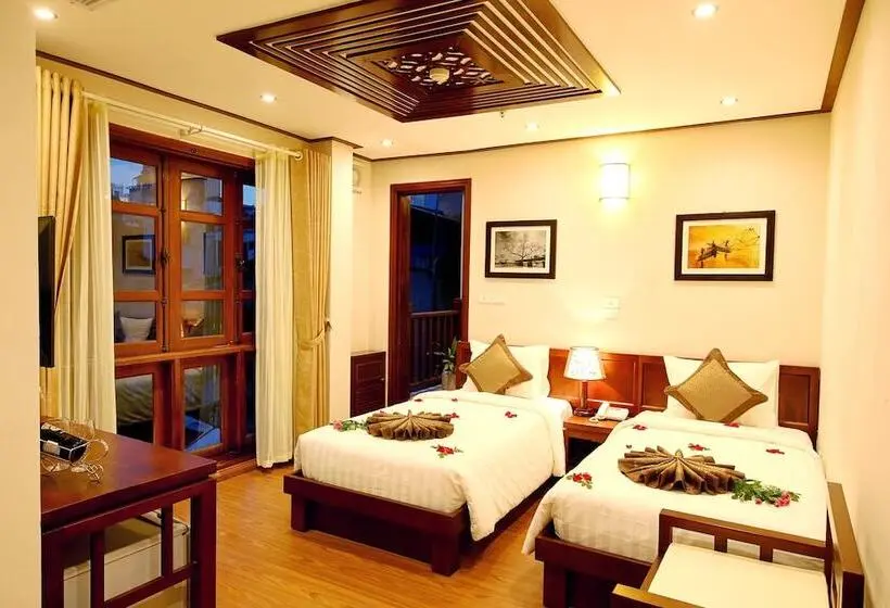 اتاق خانوادگی تودرتو, Hanoi Nostalgia Hotel & Spa