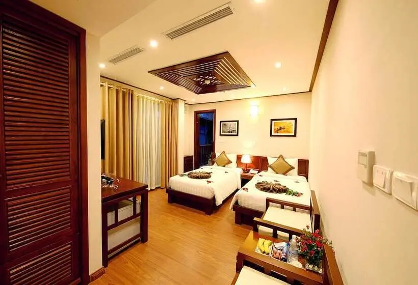 اتاق خانوادگی تودرتو, Hanoi Nostalgia Hotel & Spa