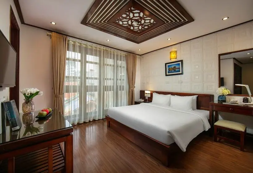 اتاق خانوادگی تودرتو, Hanoi Nostalgia Hotel & Spa