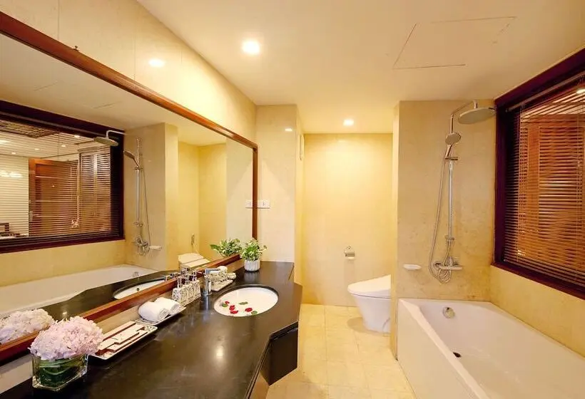 سوئیت با بالکن, Hanoi Nostalgia Hotel & Spa